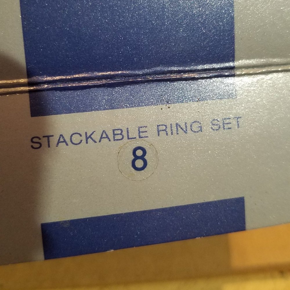Avon Stackable Rings Size 8 - Picture 4 of 4
